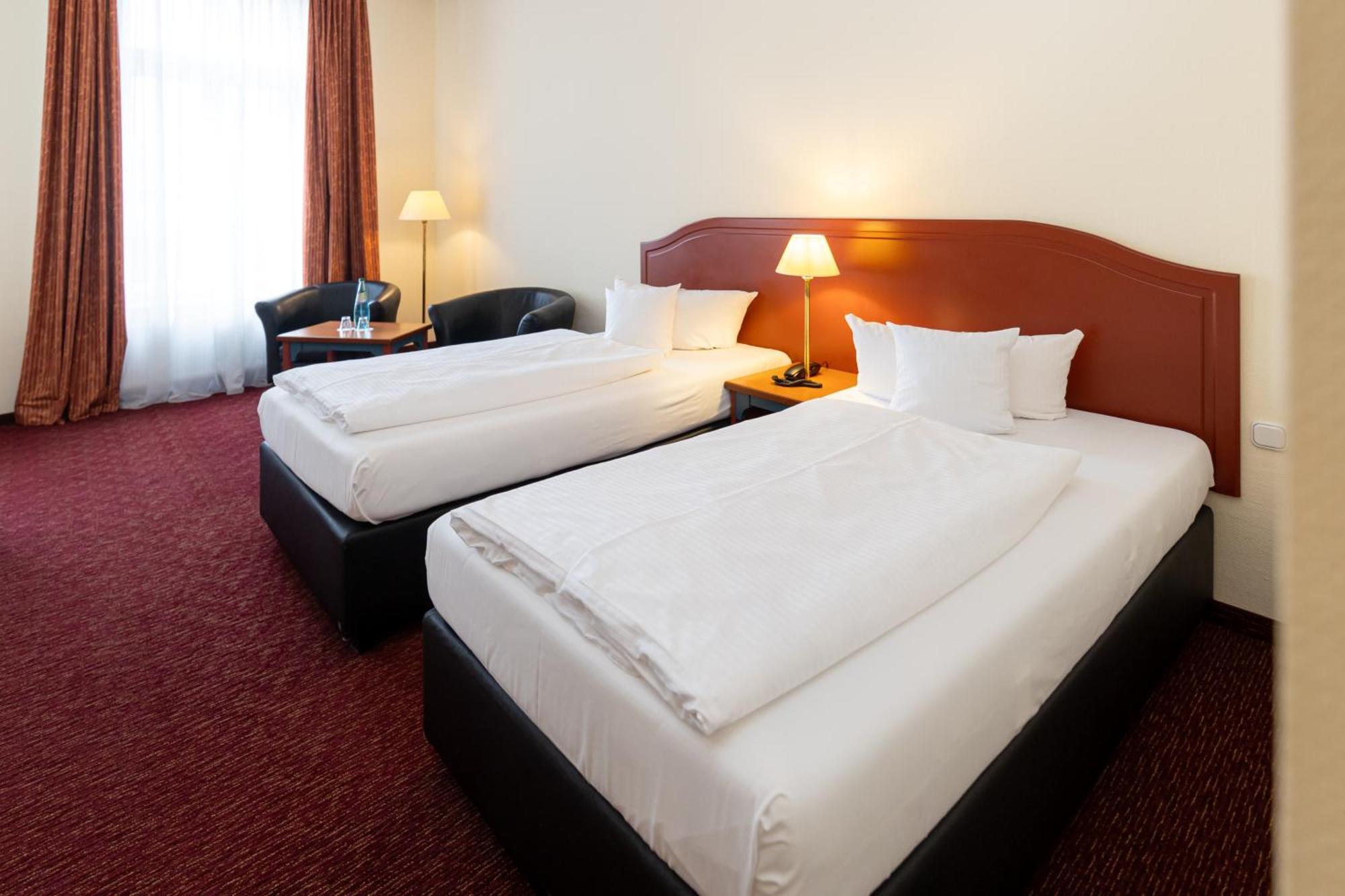 Akzent Hotel Am Goldenen Strauss Görlitz Exteriör bild